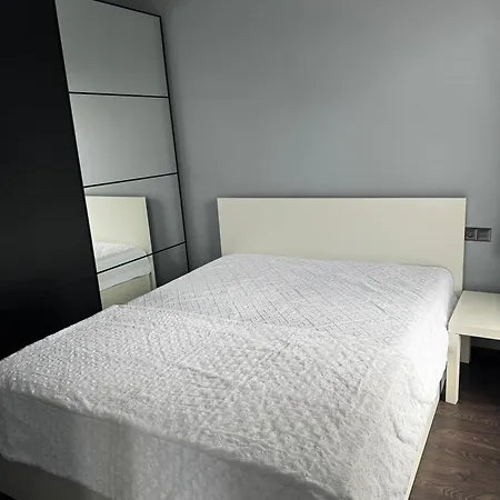 17th Floor View & Free Parking